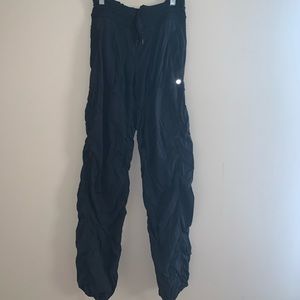 LULULEMON Dancer Pant size 4